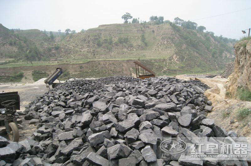 采煤厂废弃煤矸石
